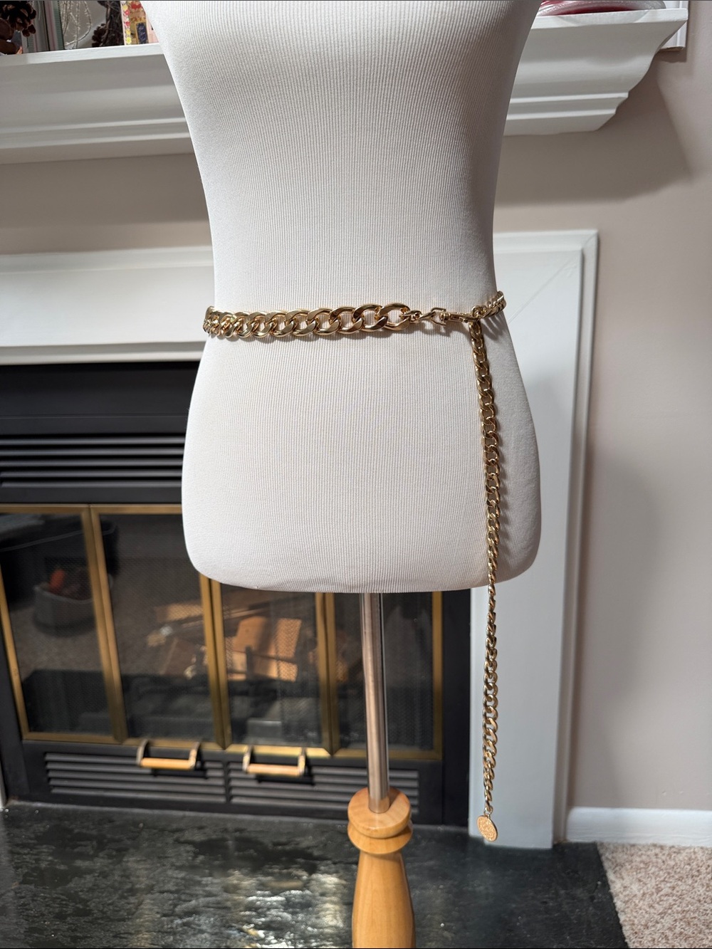 Gold Chain Link Waist Belt - Elegant Women’s Accessory